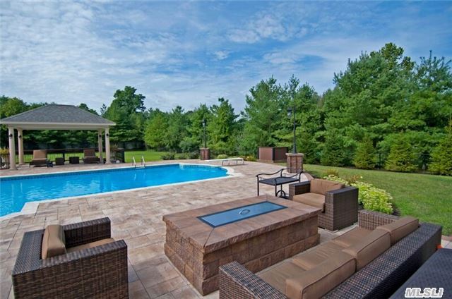 4 Legends Circle Melville, NY 11747 - Photo 20 of 20