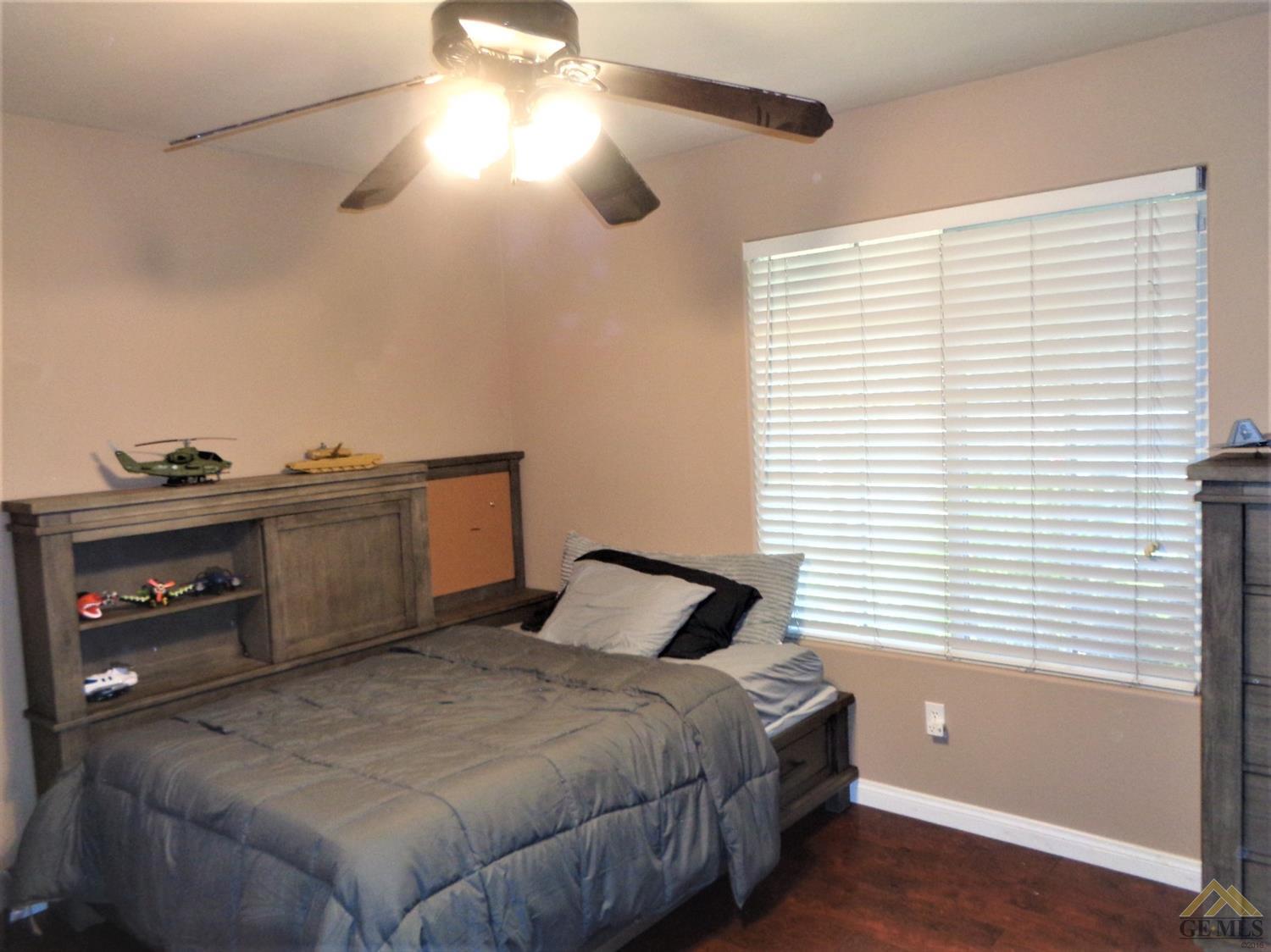 716 Faversham Way Bakersfield, CA 93311 - Photo 17 of 26