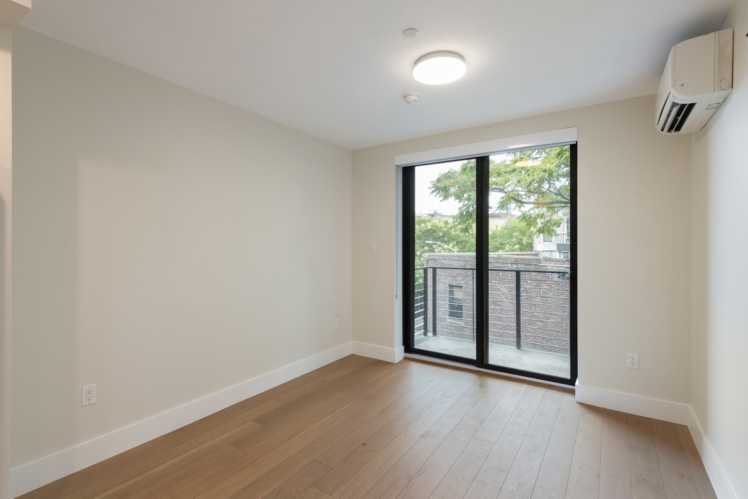 30 Orient Avenue, Unit PHB Brooklyn, NY 11211 - Photo 2 of 15