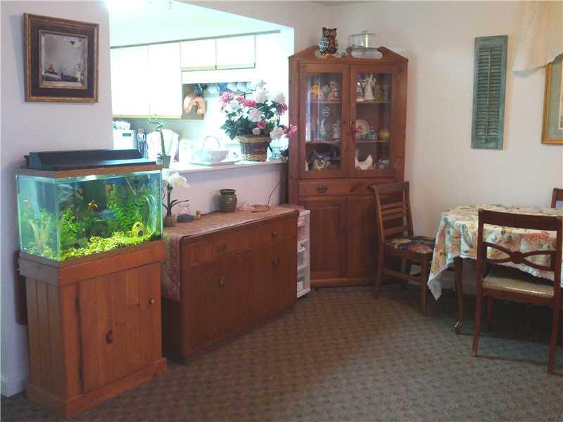 1817 Greentree Road Pittsburgh, PA 15220 - Photo 7 of 25 Gallery Image 7