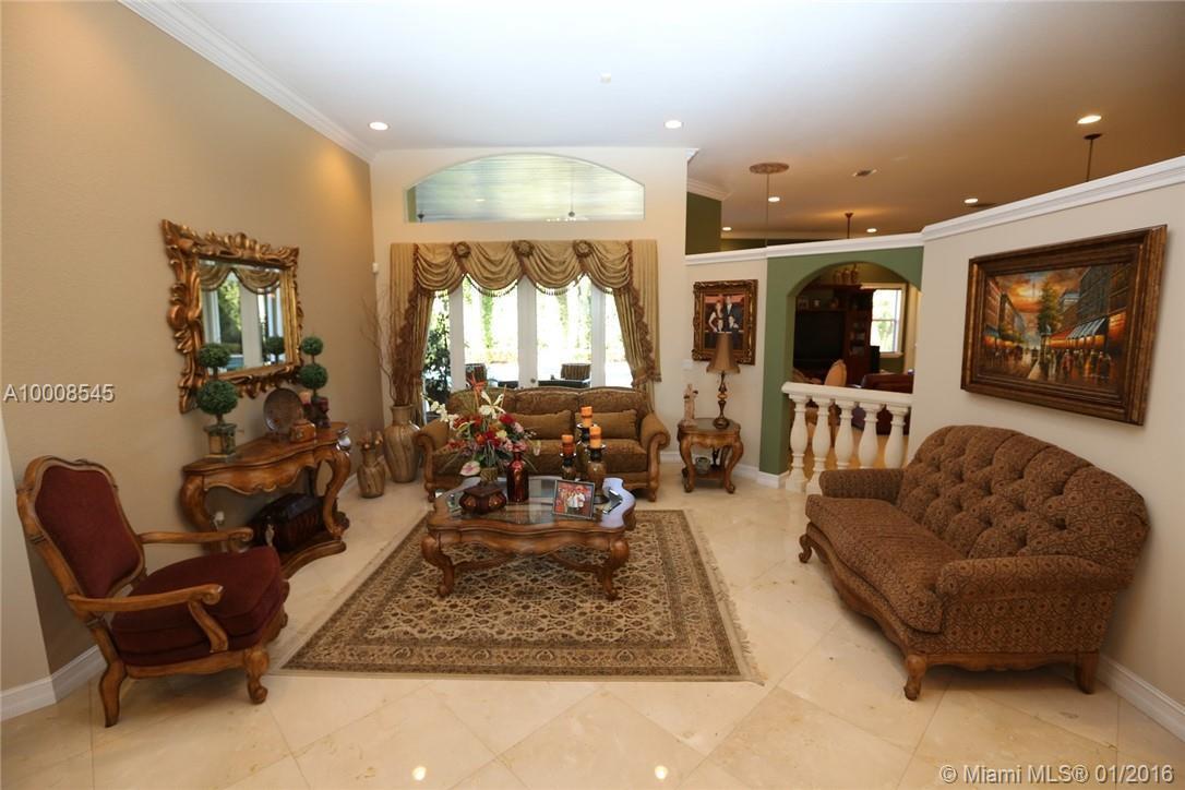 9445 Southwest 68th Street Miami, FL 33173 - Photo 7 of 35