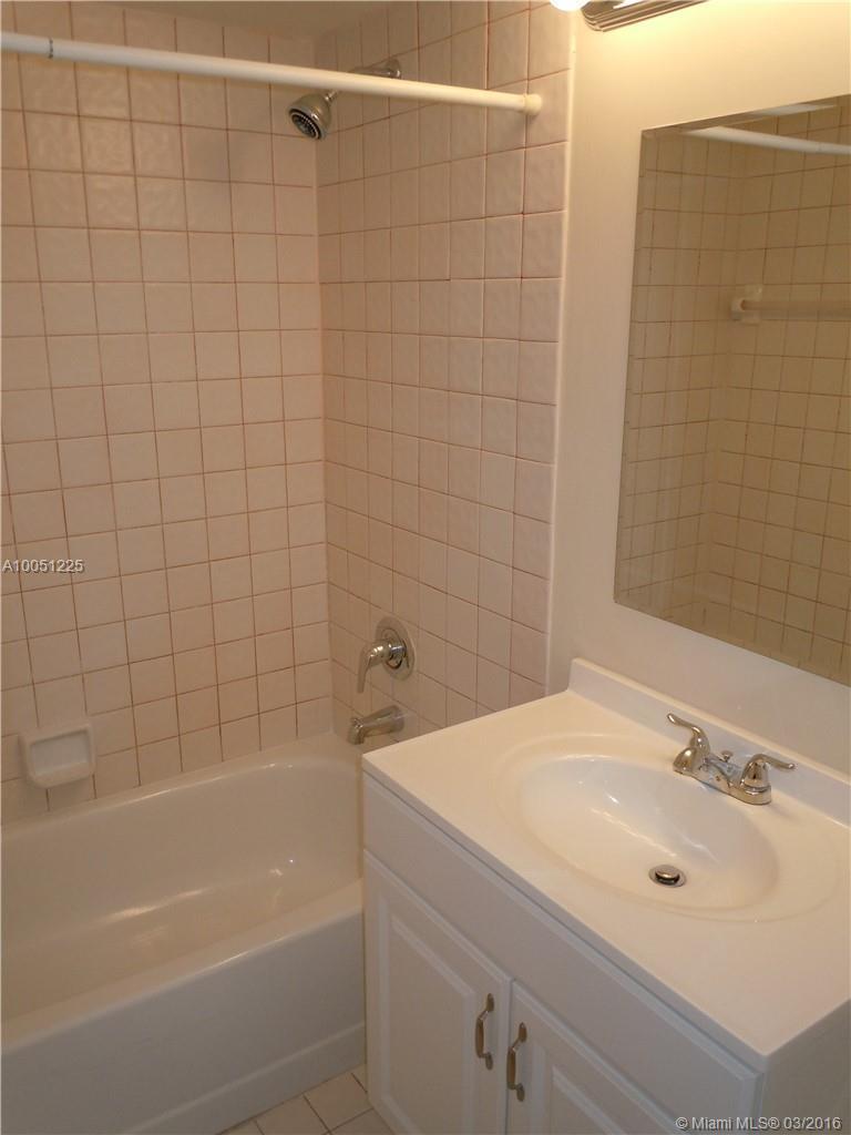 9759 Southwest 138th Avenue, Unit HB2R Miami, FL 33186 - Photo 13 of 15