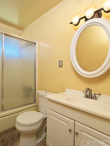 20448 Eccles Street Winnetka, CA 91306 - Photo 16 of 18