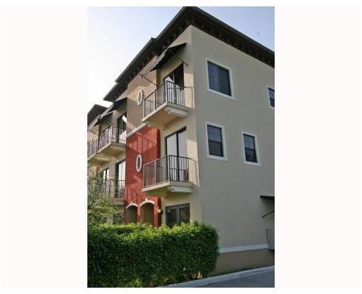 7743 Southwest 99th Street, Unit 1 Miami, FL 33156 - Photo 2 of 2