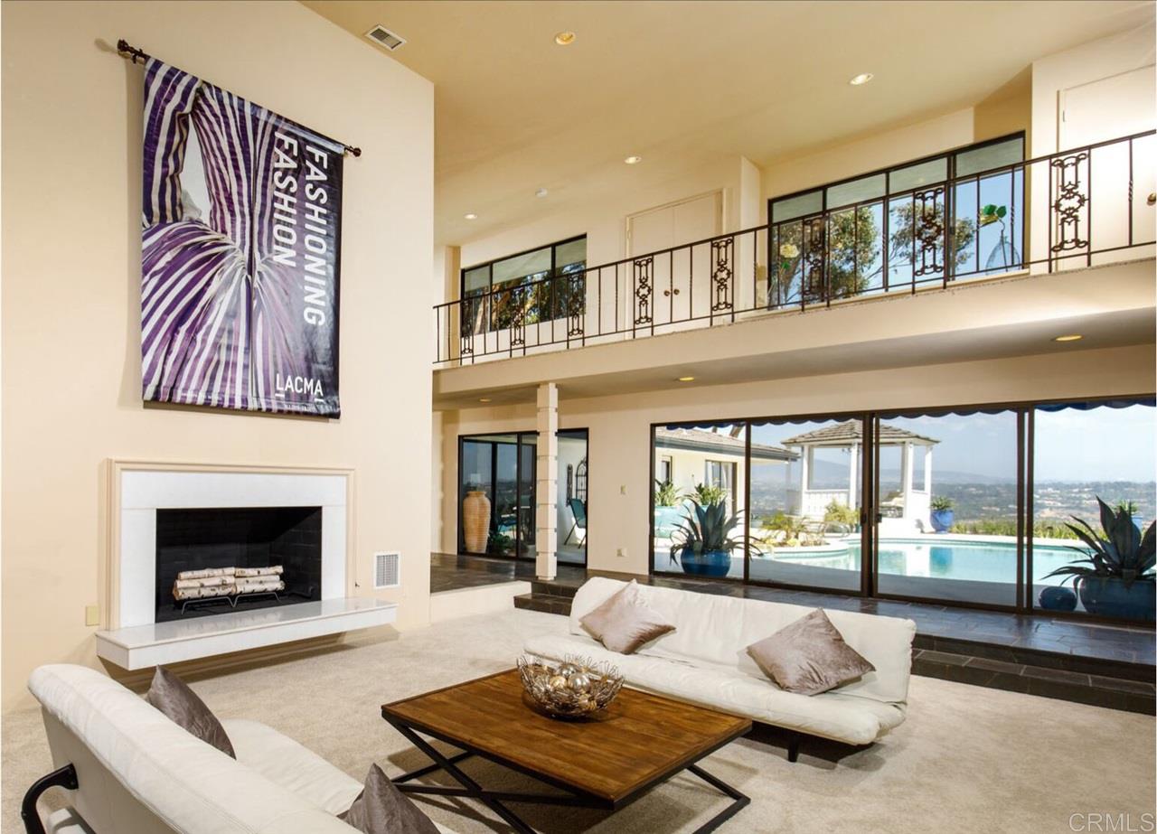 15515 Las Planideras Rancho Santa Fe, CA 92067 - Photo 4 of 24 Gallery Image 4