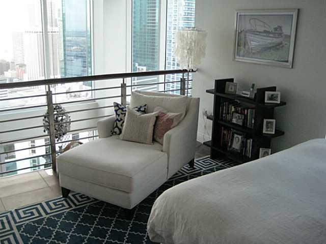 41 Southeast 5th Street, Unit 2201 Miami, FL 33131 - Photo 24 of 25