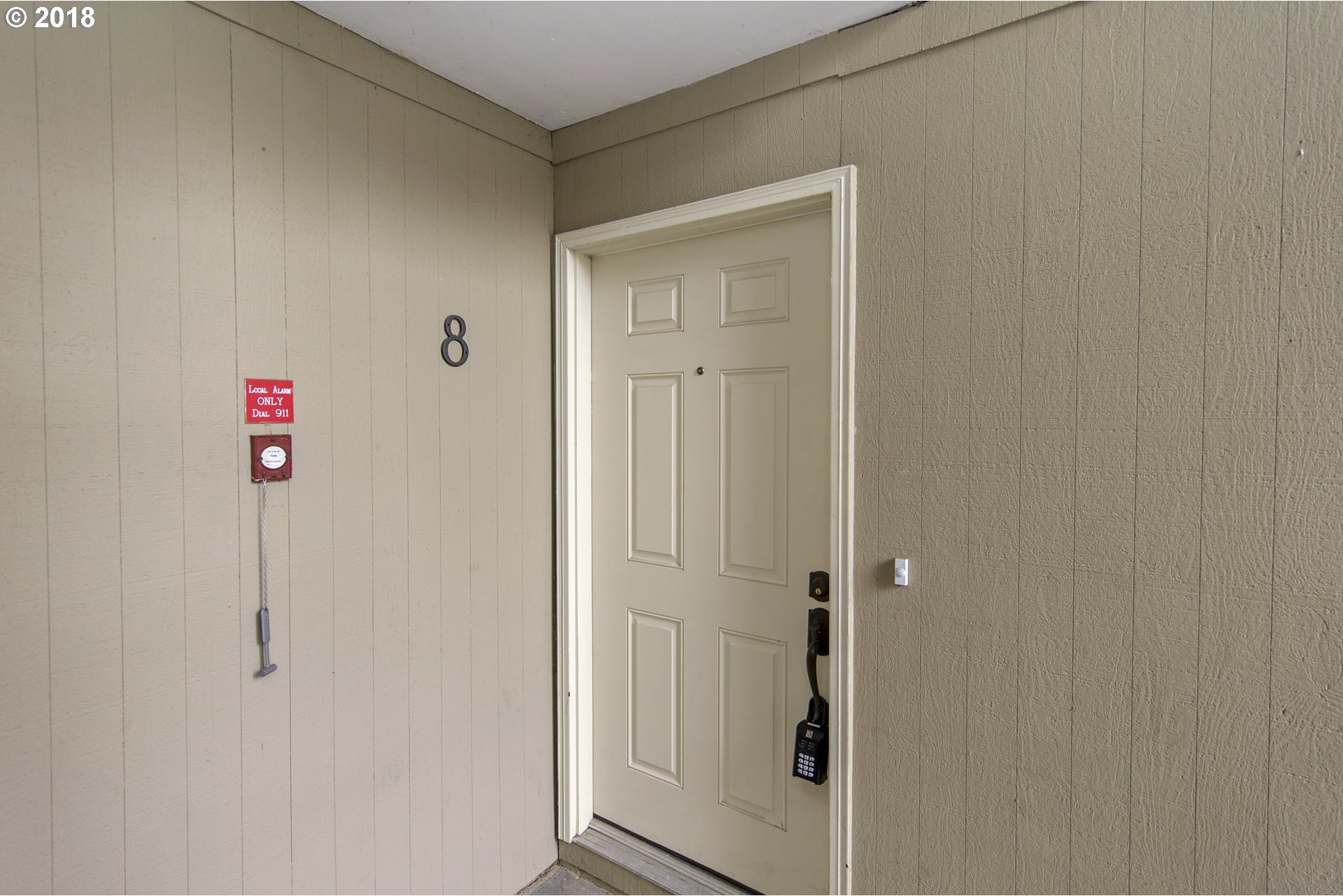 2529 Southwest Spring Garden Street, Unit 8 Portland, OR 97219 - Photo 7 of 30 Gallery Image 7