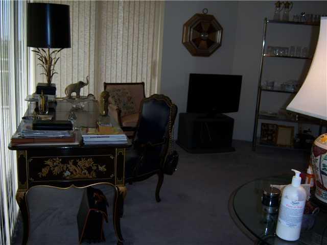 2000 Towerside Terrace, Unit 711 Miami, FL 33138 - Photo 4 of 18