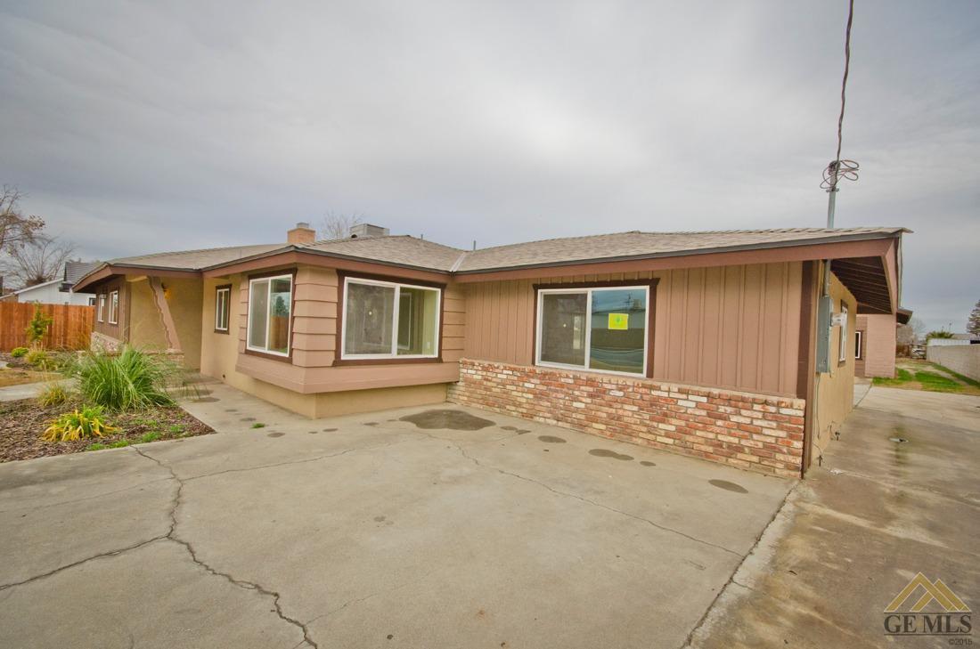 300 McKee Road Bakersfield, CA 93307 - Photo 7 of 34 Gallery Image 7
