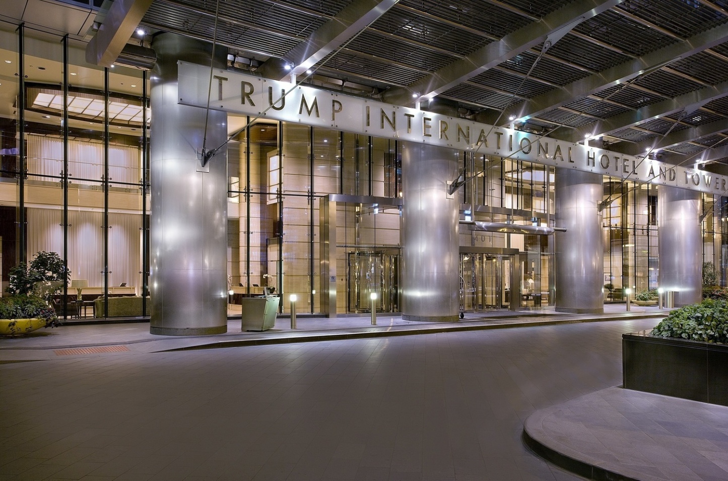 Trump Tower 401 N Wabash Ave, Chicago, IL 60611 - Photo 3 of 18
