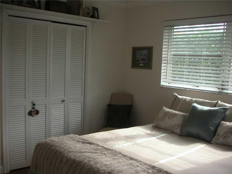 995 Southwest 13th Drive Boca Raton, FL 33486 - Photo 20 of 35