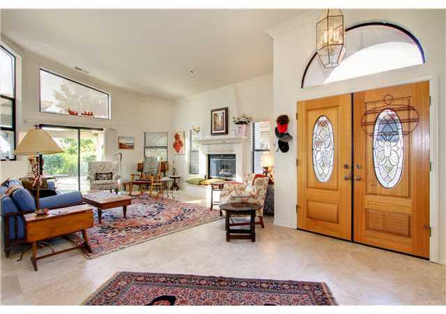 1085 Ridge Heights Drive Fallbrook, CA 92028 - Photo 3 of 15