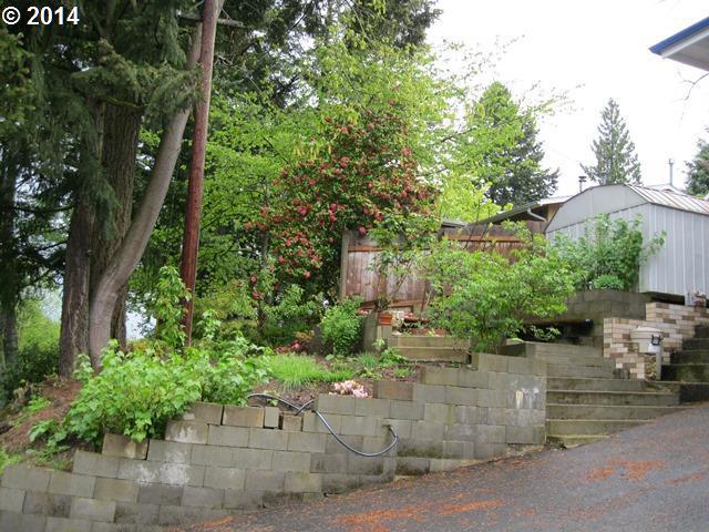 1722 Southwest Miles Street Portland, OR 97219 - Photo 2 of 14 Gallery Image 2