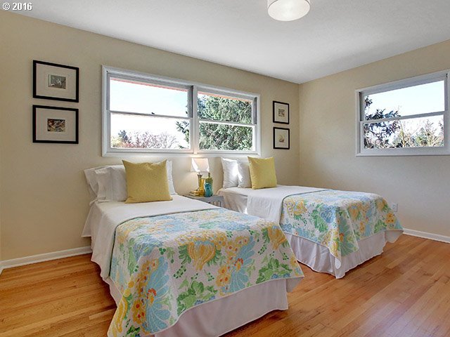 6717 Southwest Raleighwood Way Portland, OR 97225 - Photo 17 of 32 Gallery Image 17