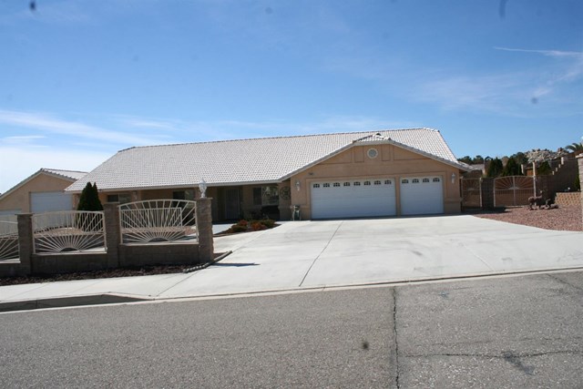 16046 Wato Road Apple Valley, CA 92307 - Photo 1 of 1 Gallery Image 1