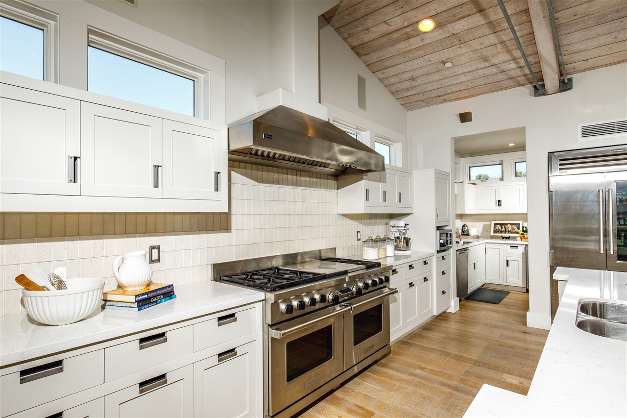 153 5th Street Encinitas, CA 92024 - Photo 10 of 25