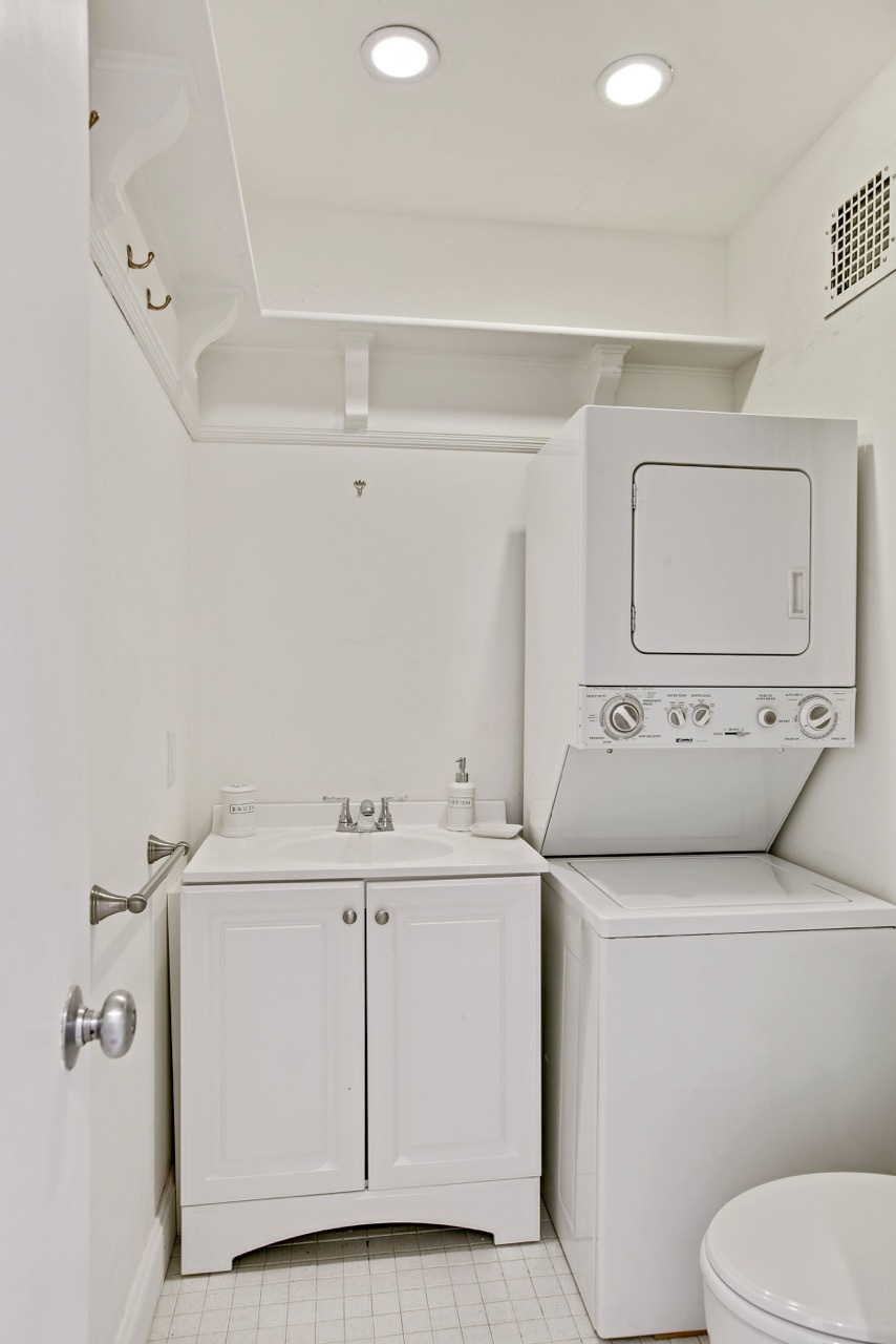 373 Bleecker Street, Unit 5AD Manhattan, NY 10014 - Photo 7 of 10