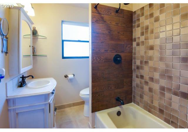 10070 Southwest Denney Road Beaverton, OR 97008 - Photo 12 of 16 Gallery Image 12
