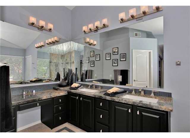 2310 Terraza Ribera Carlsbad, CA 92009 - Photo 18 of 25 Master bath dressing area