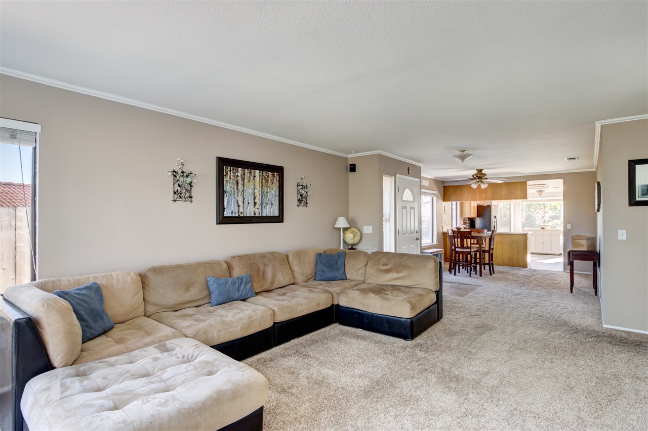 1416 Timber Glen Escondido, CA 92027 - Photo 5 of 20