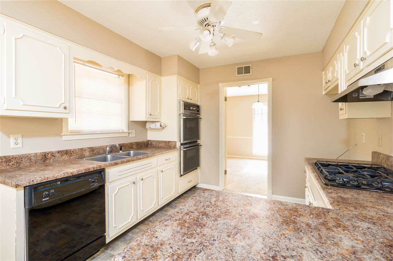 5494 Knight Arnold Road Memphis, TN 38115 - Photo 4 of 25 Gallery Image 4