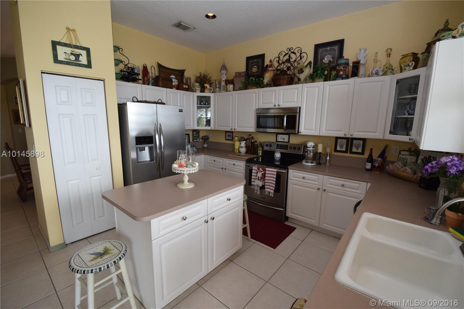 13430 Southwest 144th Terrace Miami, FL 33186 - Photo 14 of 35