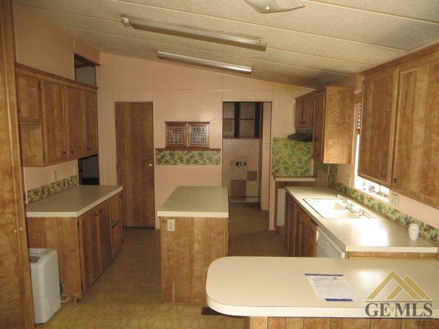 359 Buttonwillow Drive Buttonwillow, CA 93206 - Photo 6 of 20 Gallery Image 6