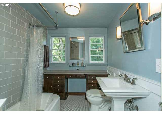 2630 Southwest Taylors Ferry Road Portland, OR 97219 - Photo 9 of 16 Gallery Image 9