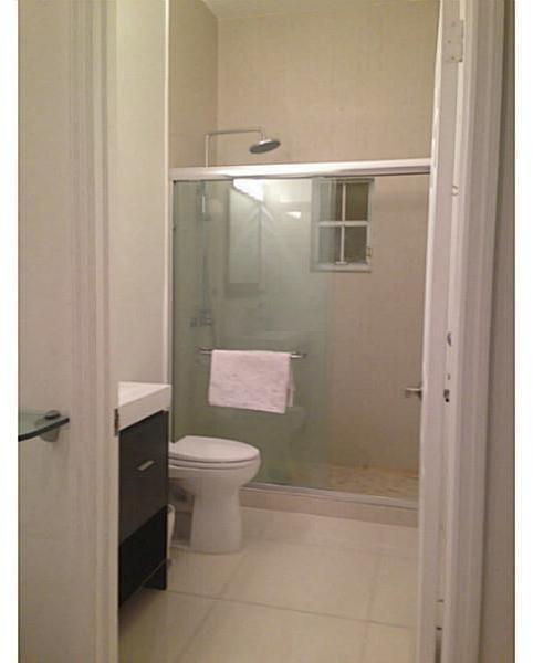 3356 Bird Avenue, Unit 4 Coconut Grove, FL 33133 - Photo 3 of 8
