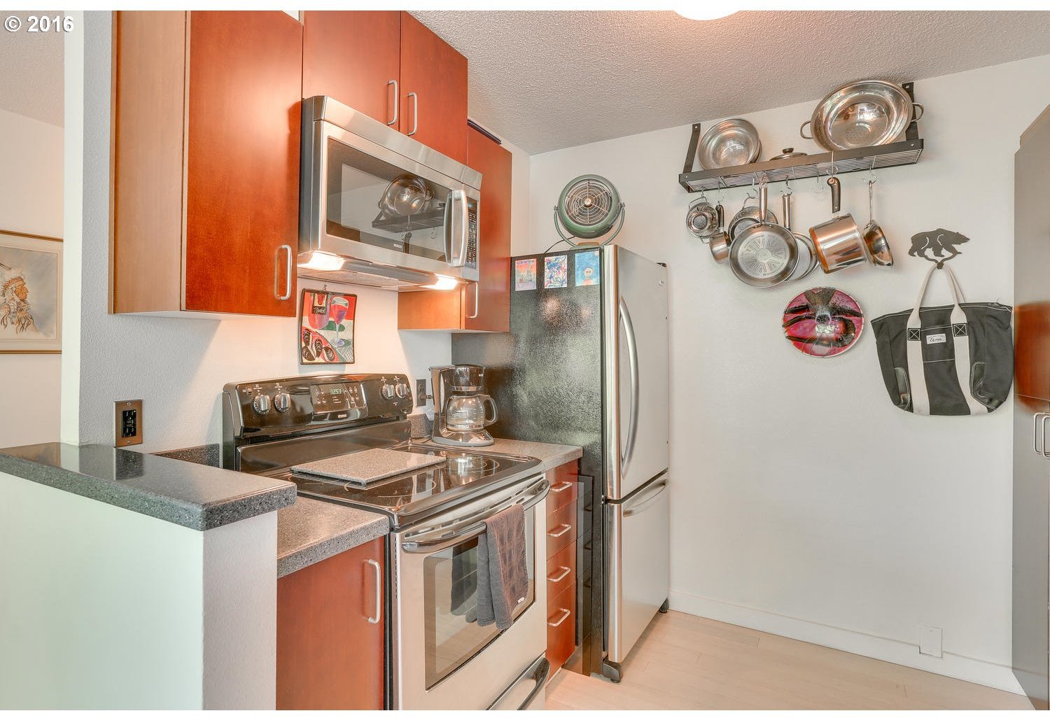 2020 Southwest Main Street, Unit 402 Portland, OR 97205 - Photo 12 of 29