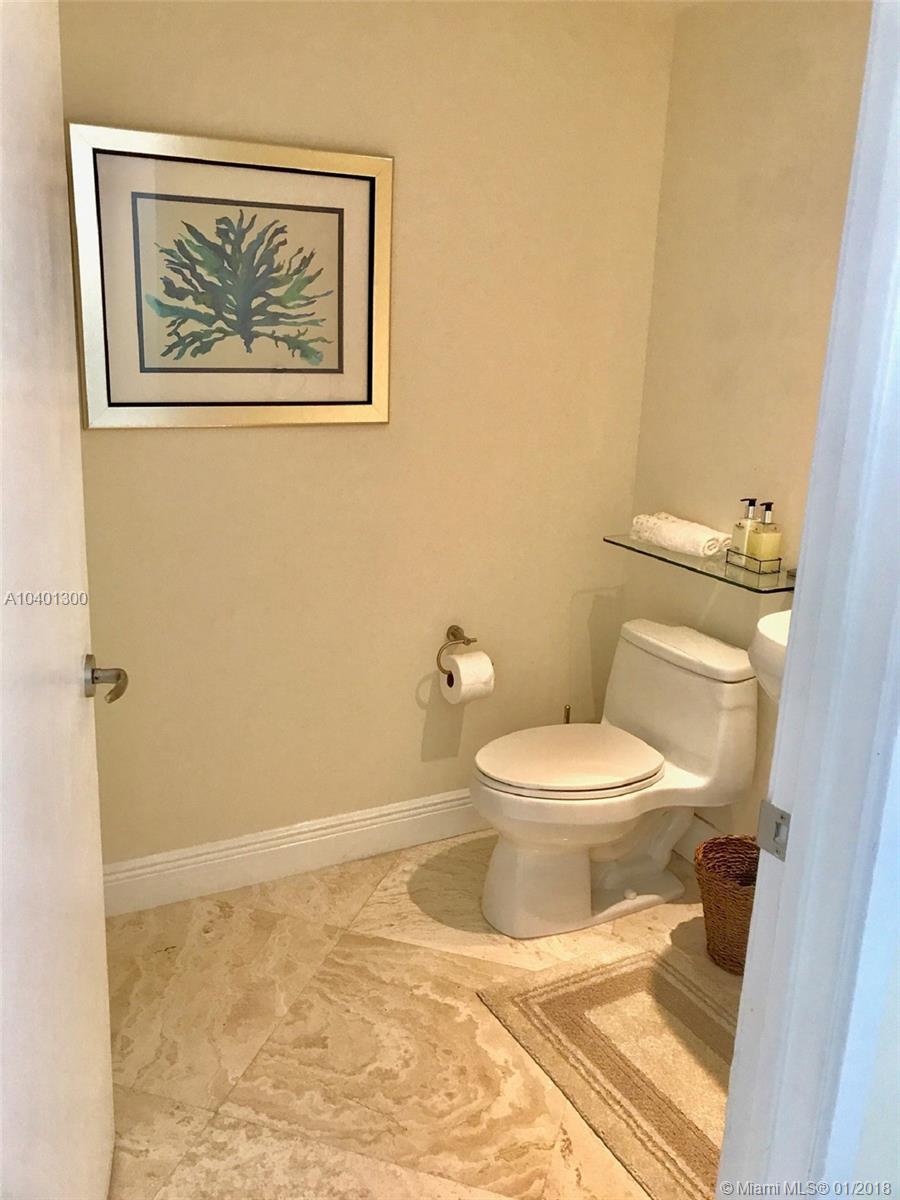 901 Brickell Key Boulevard, Unit 1005 Miami, FL 33131 - Photo 20 of 41