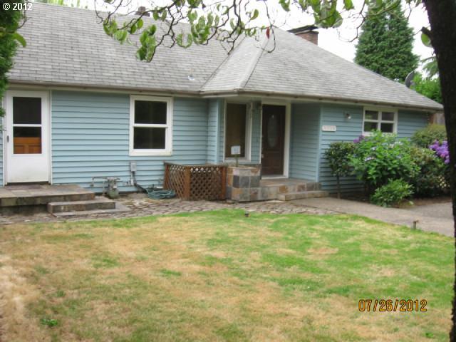 1720 Southwest Canby Street Portland, OR 97219 - Photo 2 of 15 Gallery Image 2