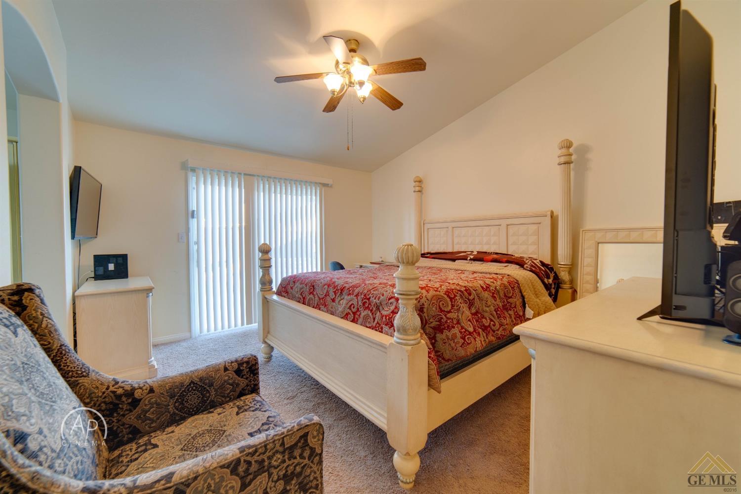 6902 Akers Road Bakersfield, CA 93313 - Photo 11 of 24