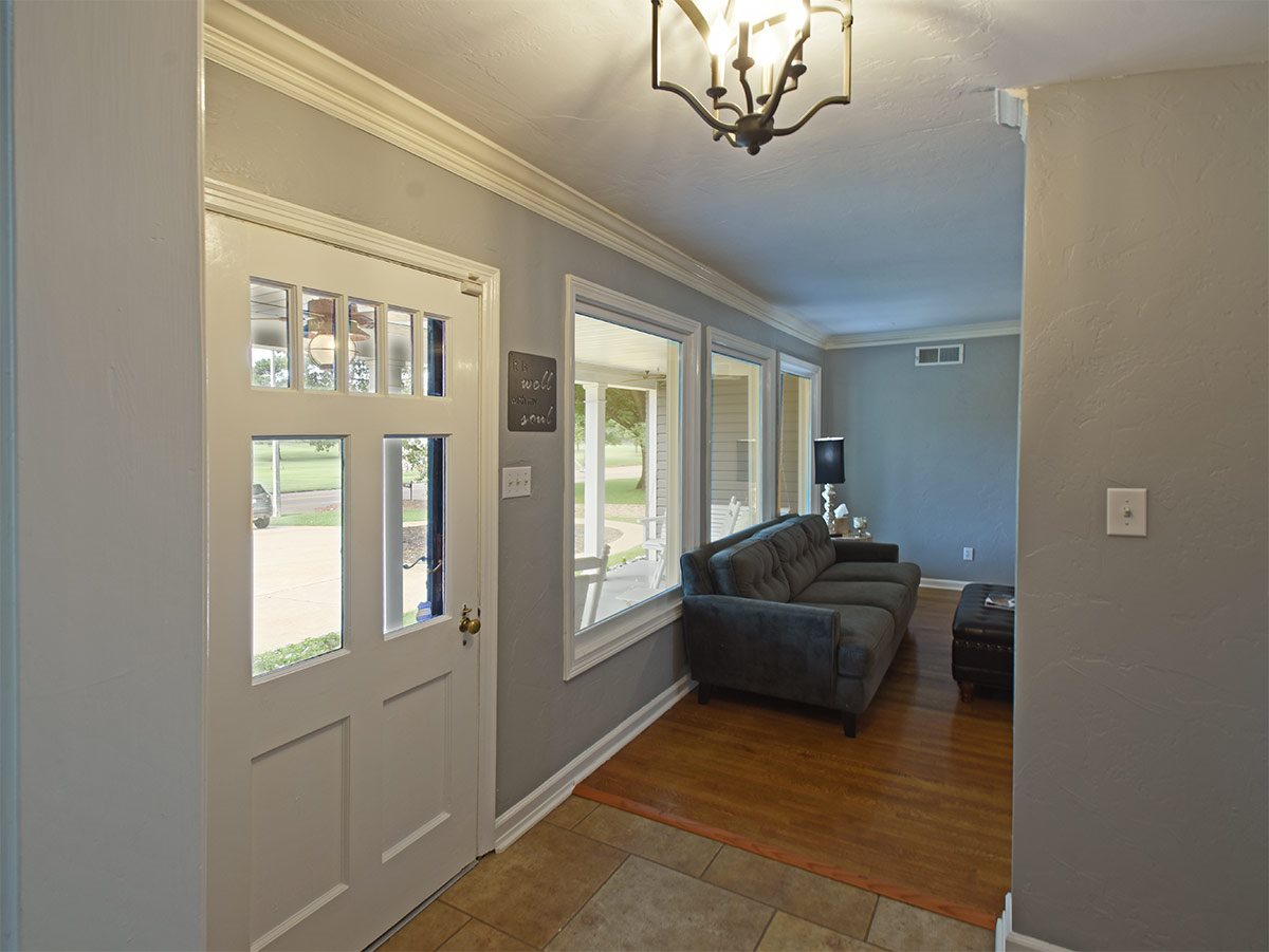 3696 Walnut Grove Road Memphis, TN 38111 - Photo 3 of 25