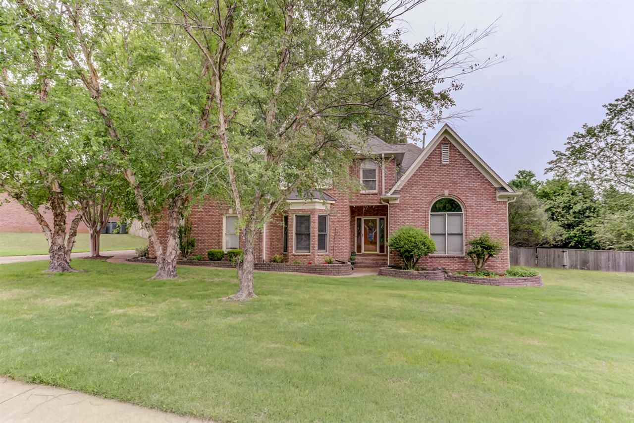 6846 Tree Spring Cove Bartlett, TN 38135 - Photo 1 of 25 6846 Tree Spring Cove is an amazing 4 bedroom/3 bathroom home with Great Room, incredible kitchen, keeping room, downstairs Master suite, deck with sparkling in-ground pool, and so much more!