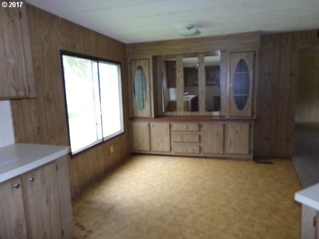110 Shurtz Hill Road Riddle, OR 97469 - Photo 6 of 10