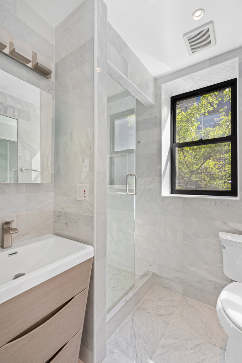 401 East 62nd Street, Unit 2B Manhattan, NY 10065 - Photo 6 of 8