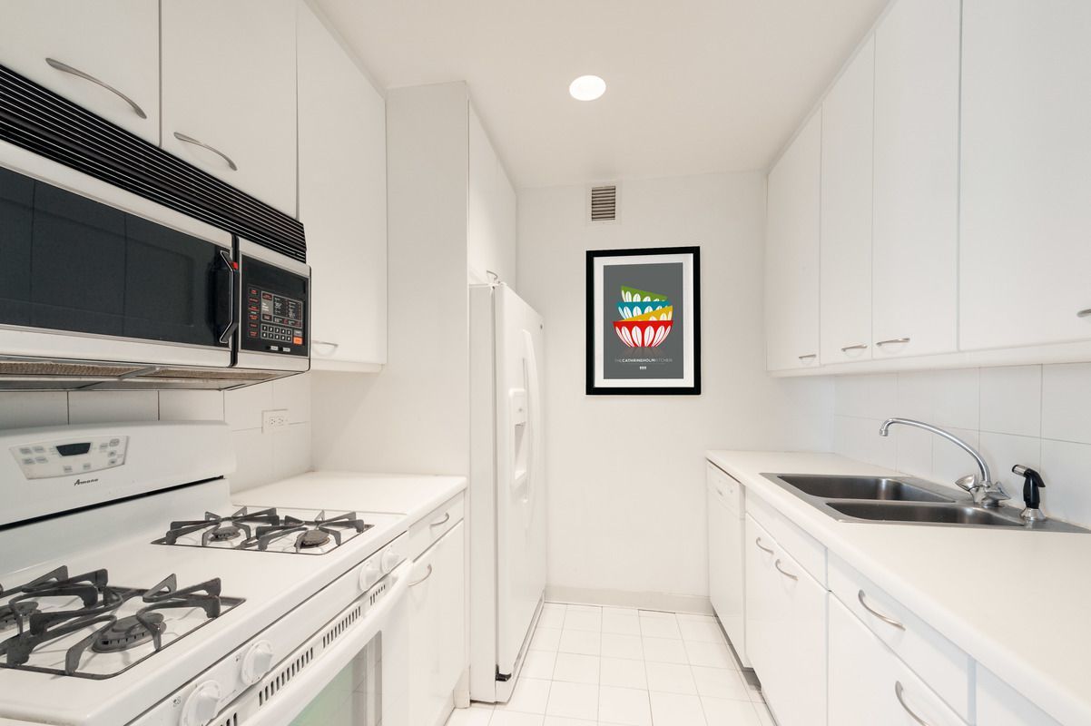 146 West 57th Street, Unit 38B Manhattan, NY 10019 - Photo 4 of 9