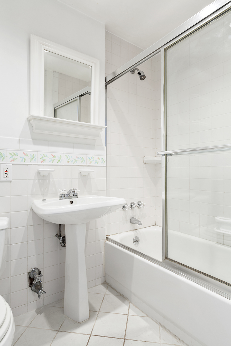 308 East 73rd Street, Unit 4B Manhattan, NY 10021 - Photo 5 of 6