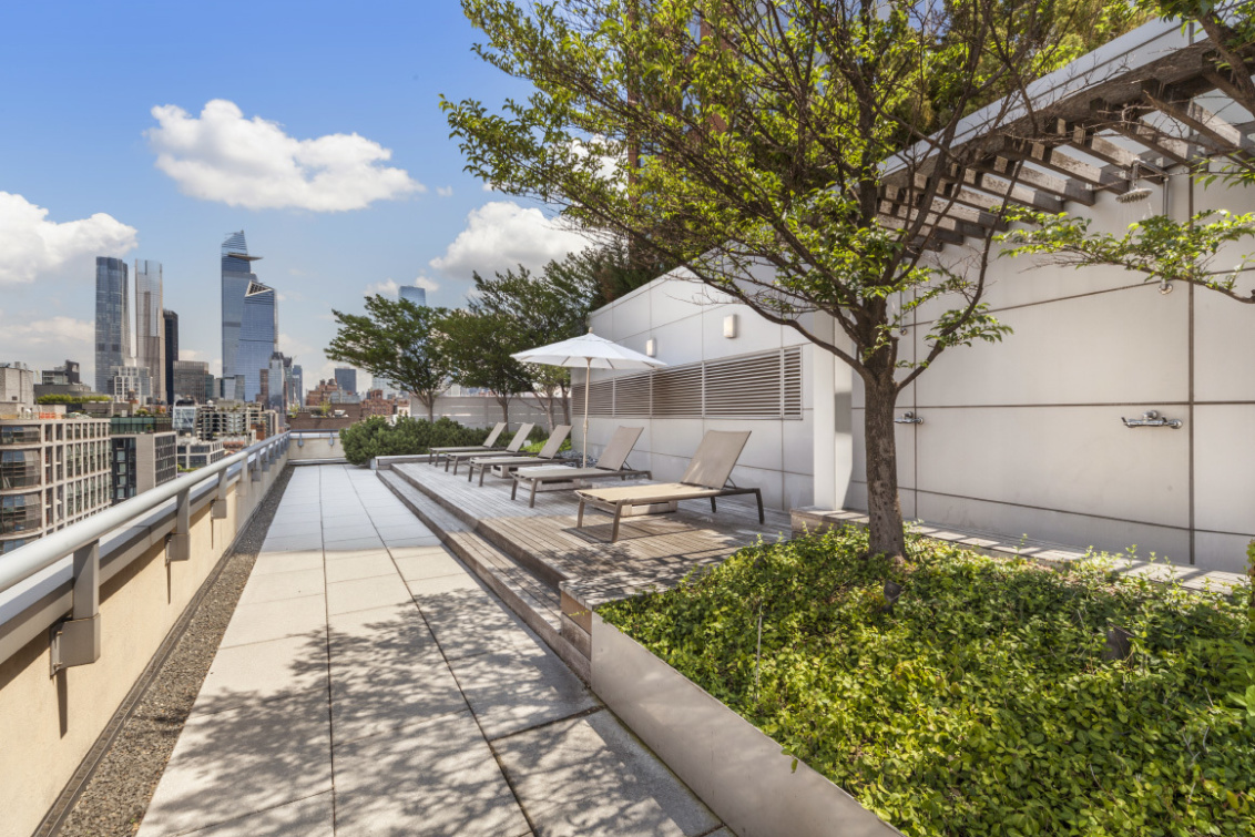 450 West 17th Street, Unit 1709 Manhattan, NY 10011 - Photo 20 of 26