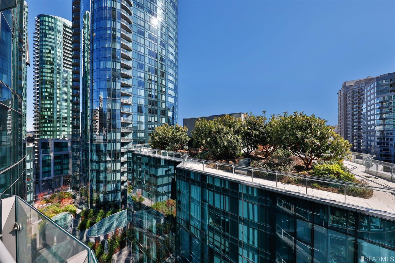 201 Folsom Street, Unit 10G San Francisco, CA 94105 - Photo 23 of 31 Beautiful city lights at night!