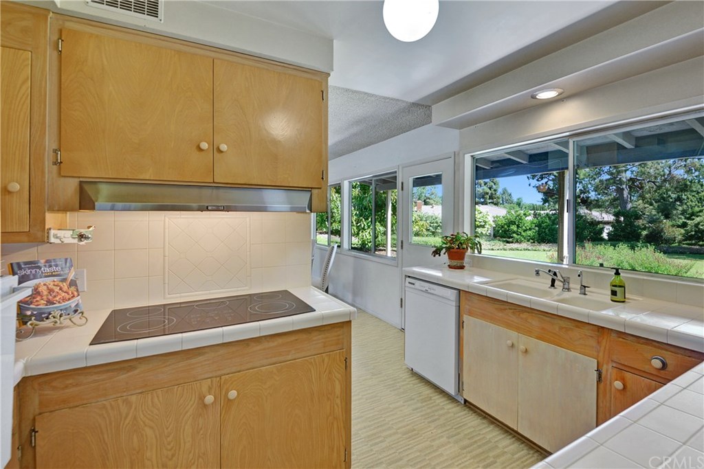 2210 Yucca Avenue Fullerton, CA 92835 - Photo 15 of 32