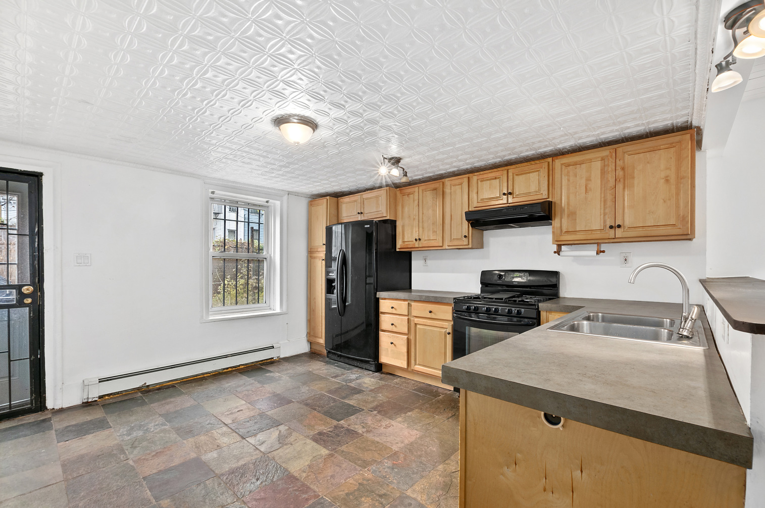 36 Eldert Street Brooklyn, NY 11207 - Photo 6 of 10