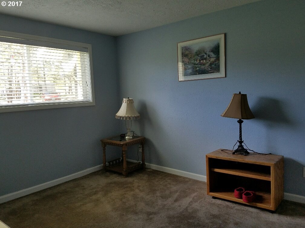 215 South Oak Road Tygh Valley, OR 97063 - Photo 9 of 15 Gallery Image 9