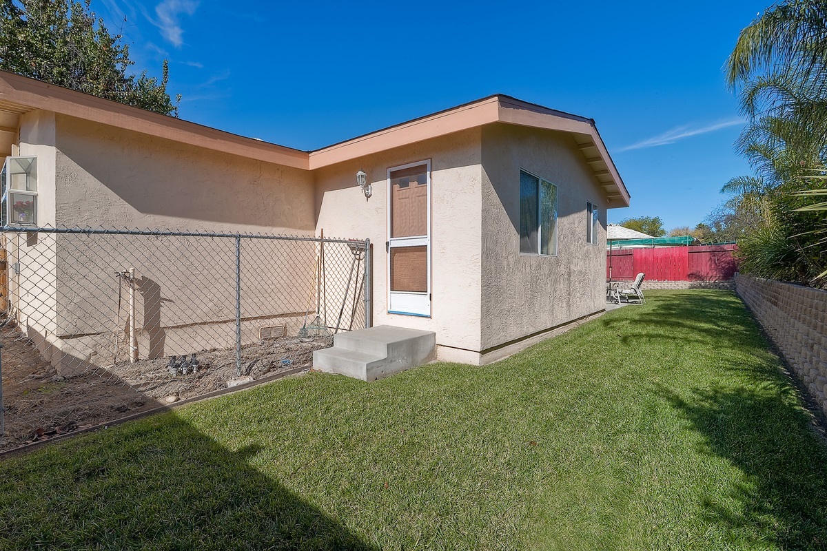 13701 Utopia Road Poway, CA 92064 - Photo 17 of 19 Gallery Image 17