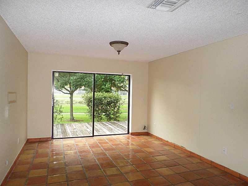 10450 Southwest 154th Court, Unit 8 Miami, FL 33196 - Photo 6 of 10