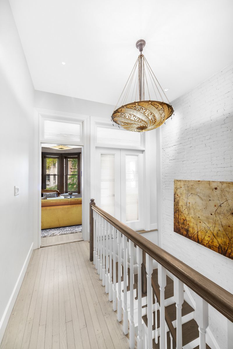 24 West 70th Street, Unit 2 Manhattan, NY 10023 - Photo 8 of 9