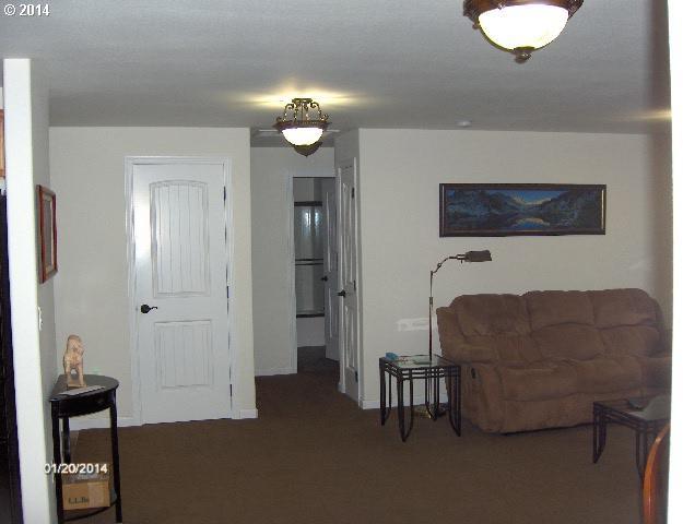 502 Garfield Moro, OR 97039 - Photo 10 of 16 Gallery Image 10