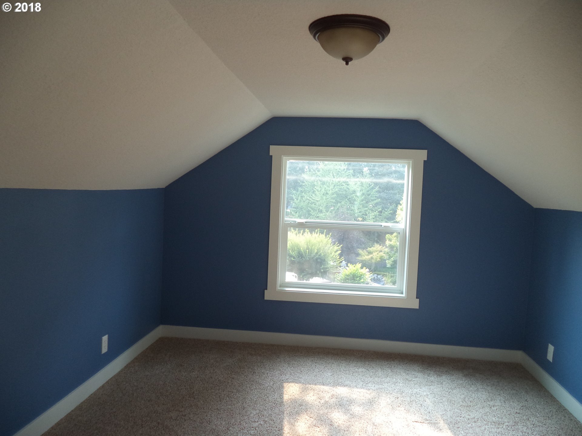18905 Southwest Rosedale Court Beaverton, OR 97007 - Photo 3 of 17 Gallery Image 3
