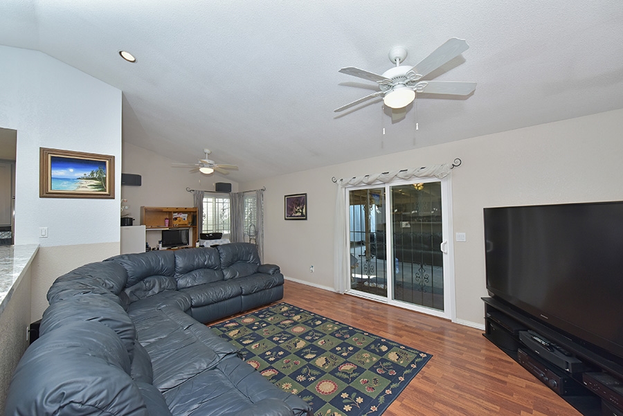 720 Hollowglen Road Oceanside, CA 92057 - Photo 5 of 13 Gallery Image 5